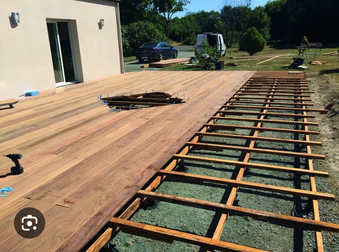 Terrasse en bois naturel